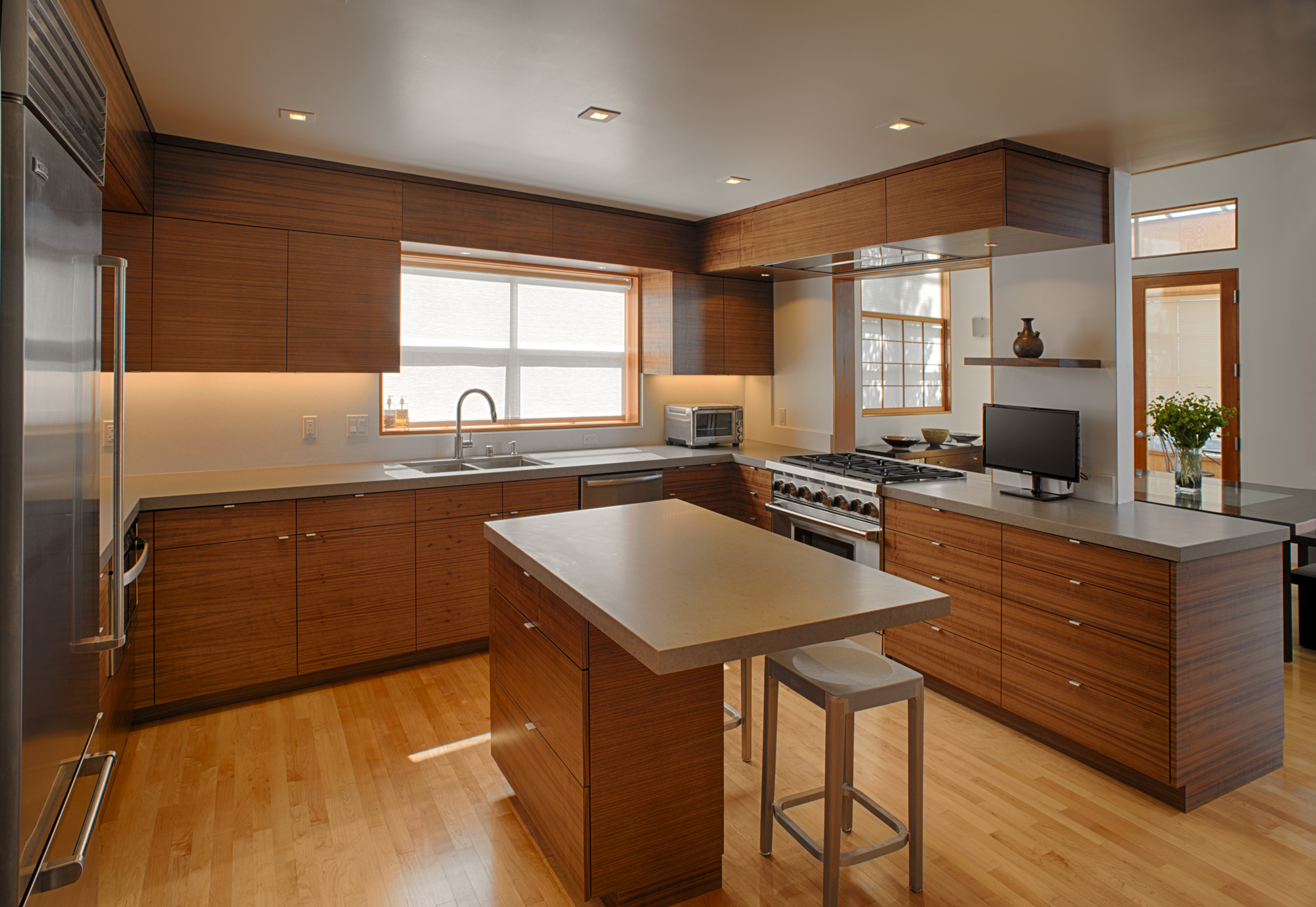 Contemporary Kitchens 01